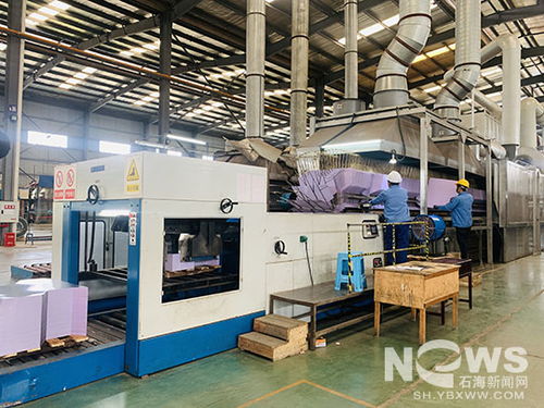 奮力奪取疫情防控和經(jīng)濟社會發(fā)展 雙勝利